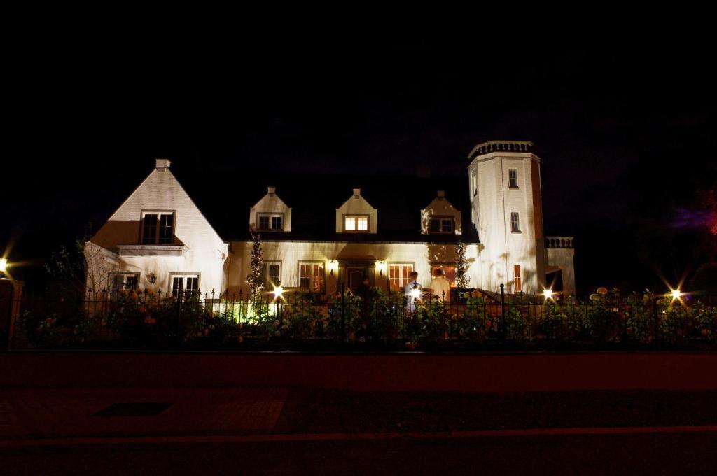 B&B Villa Reynaert Opoeteren エクステリア 写真