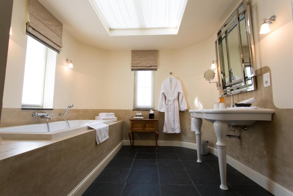 B&B Villa Reynaert Opoeteren エクステリア 写真